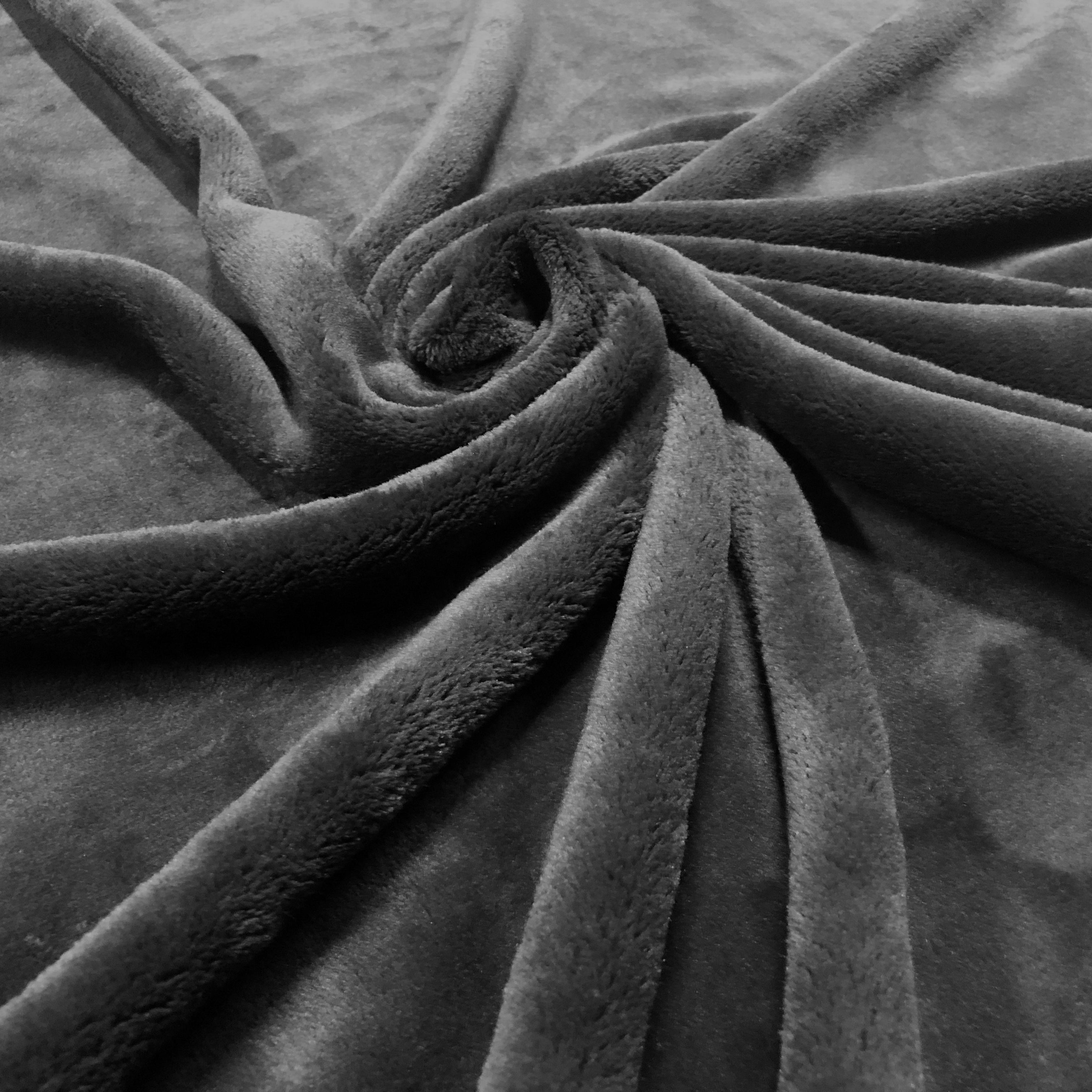 Niko Fleece Throw
