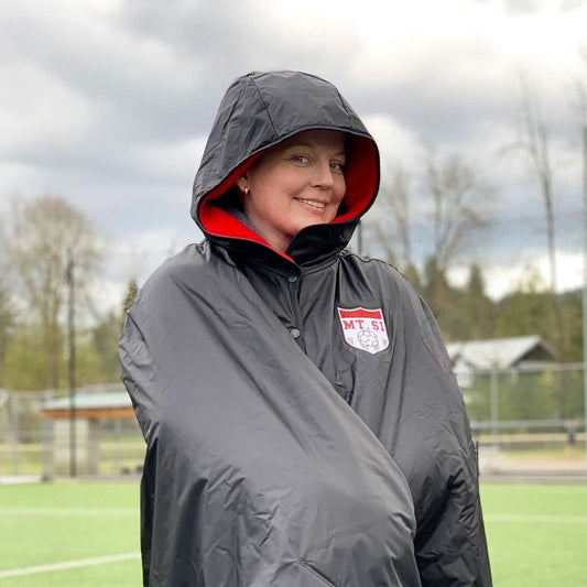 Mambe Hooded Blanket Reviews: What 698 Verified Customers Say About the Sideline Cape