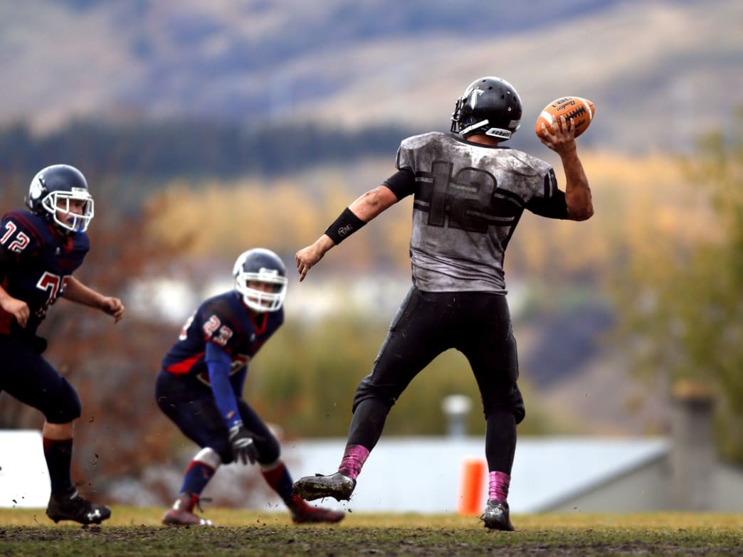 10 Ways to Keep Your Young Athlete Healthy & Injury-Free This Winter