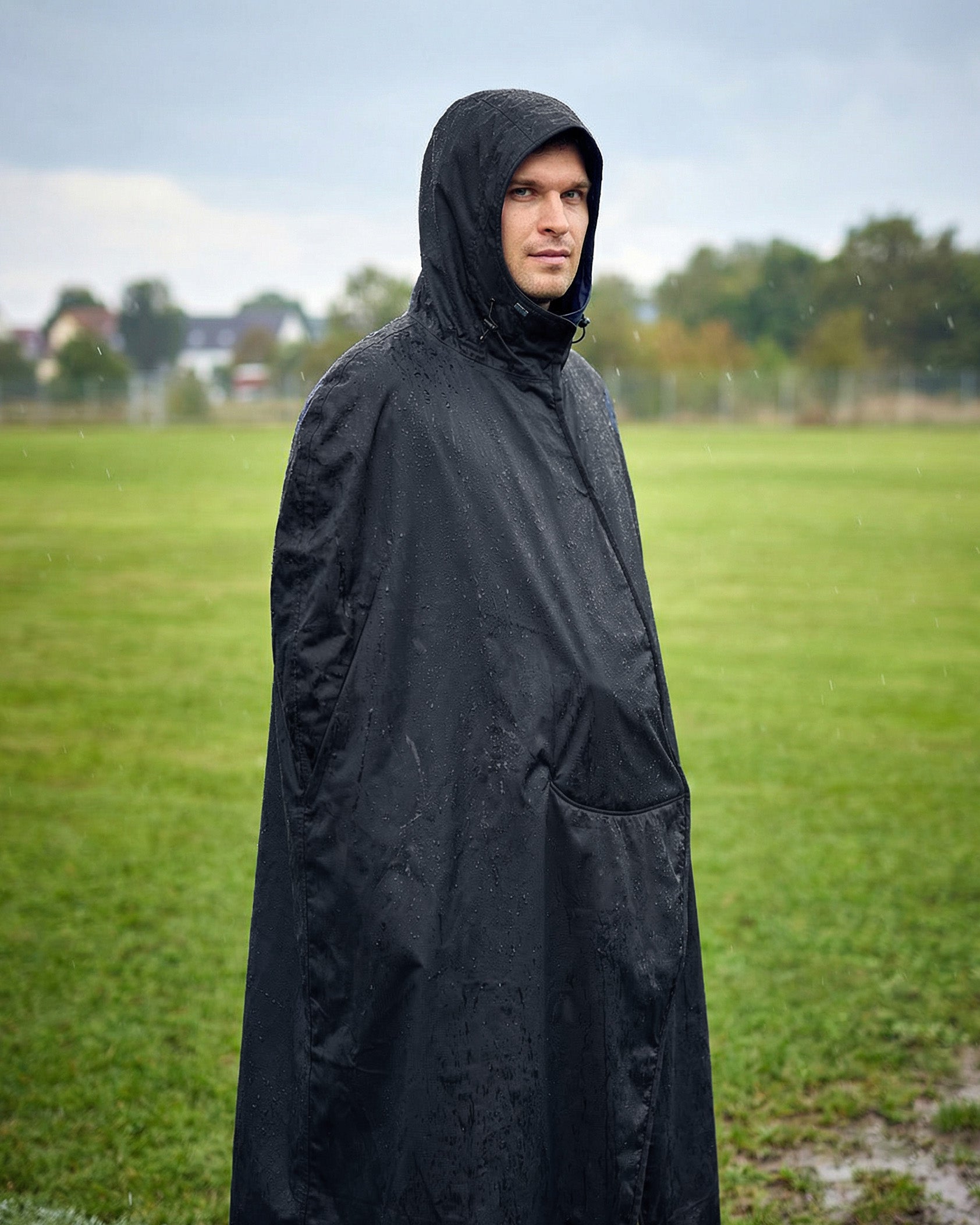 Extreme Weather Sideline Cape - Black