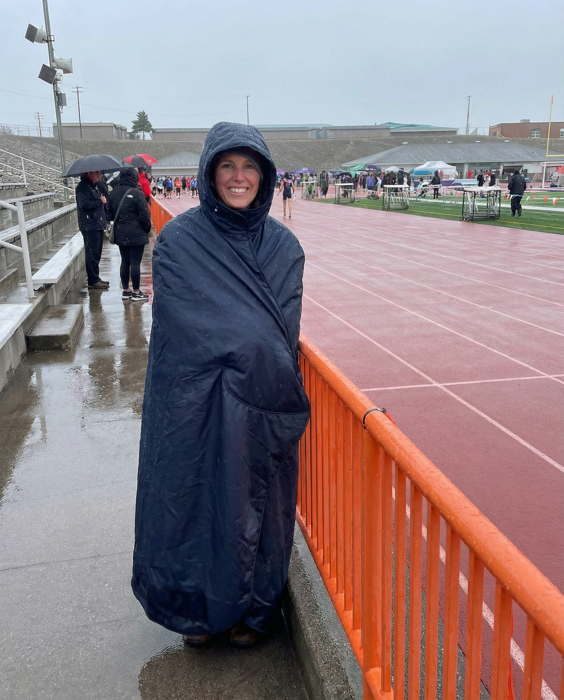Extreme Weather Sideline Cape - Navy